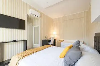 Hotel Happy 2*