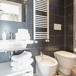 Happy Hotel